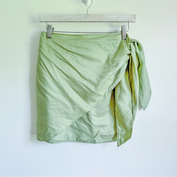 NWOT ASOS Design Sage Green MINI SKIRT WITH KNOT WRAP DETAIL sz 2 - Picture 6 of 10